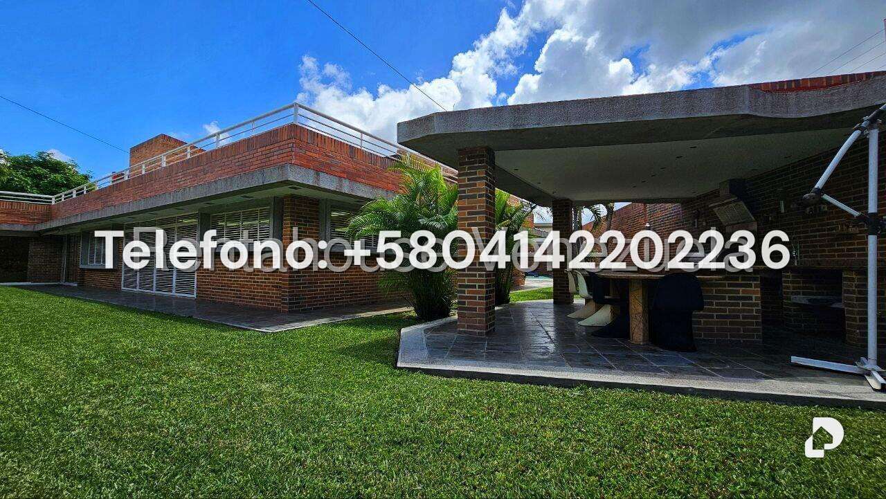 Casa en Cumbres de Curumo, Caracas – 110