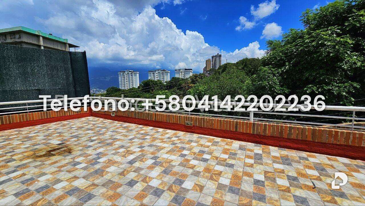 Casa en Cumbres de Curumo, Caracas – 41