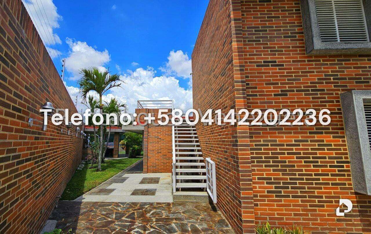 Casa en Cumbres de Curumo, Caracas – 6