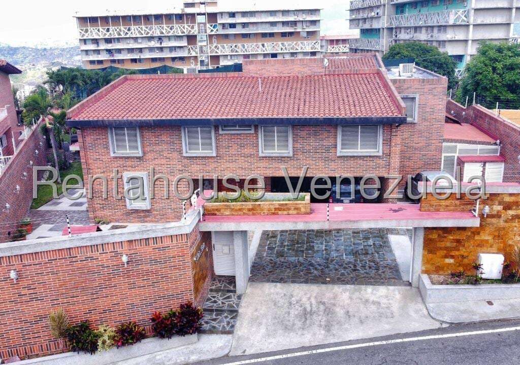 House in Cumbres de Curumo, Caracas - 1