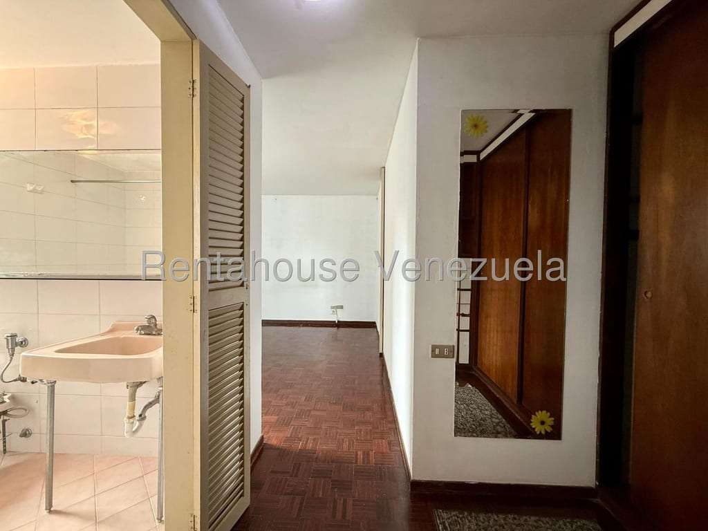 Apartamento en San Román, Caracas