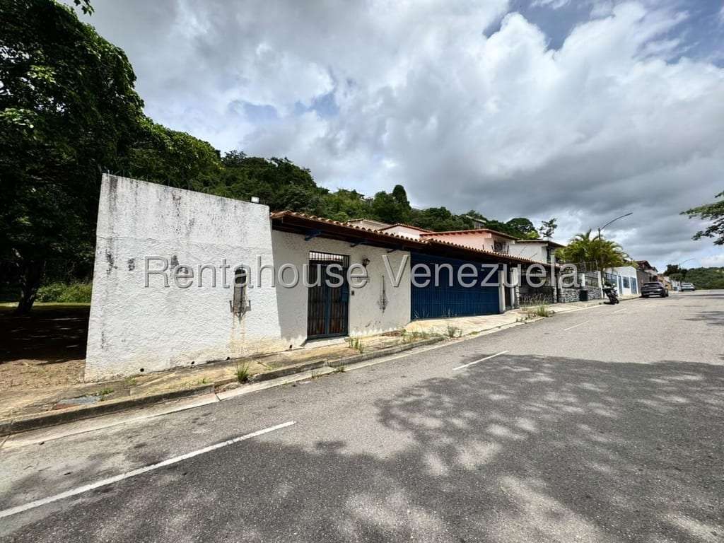 Casa en Santa Paula, Caracas - 1
