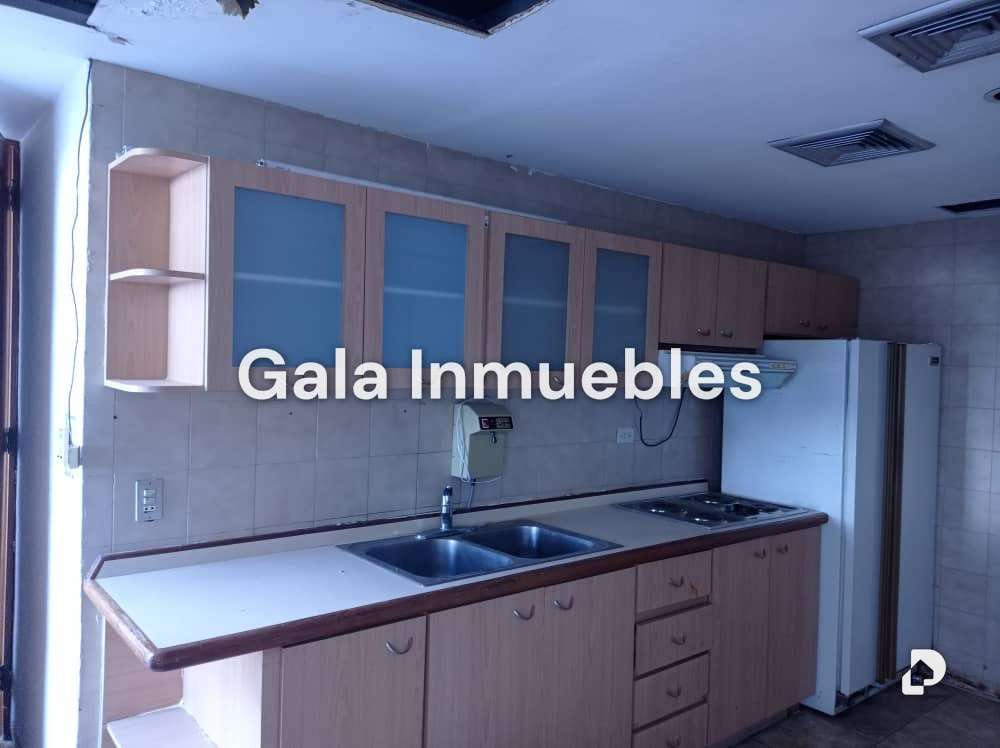 Office in Los Palos Grandes, Caracas – 27