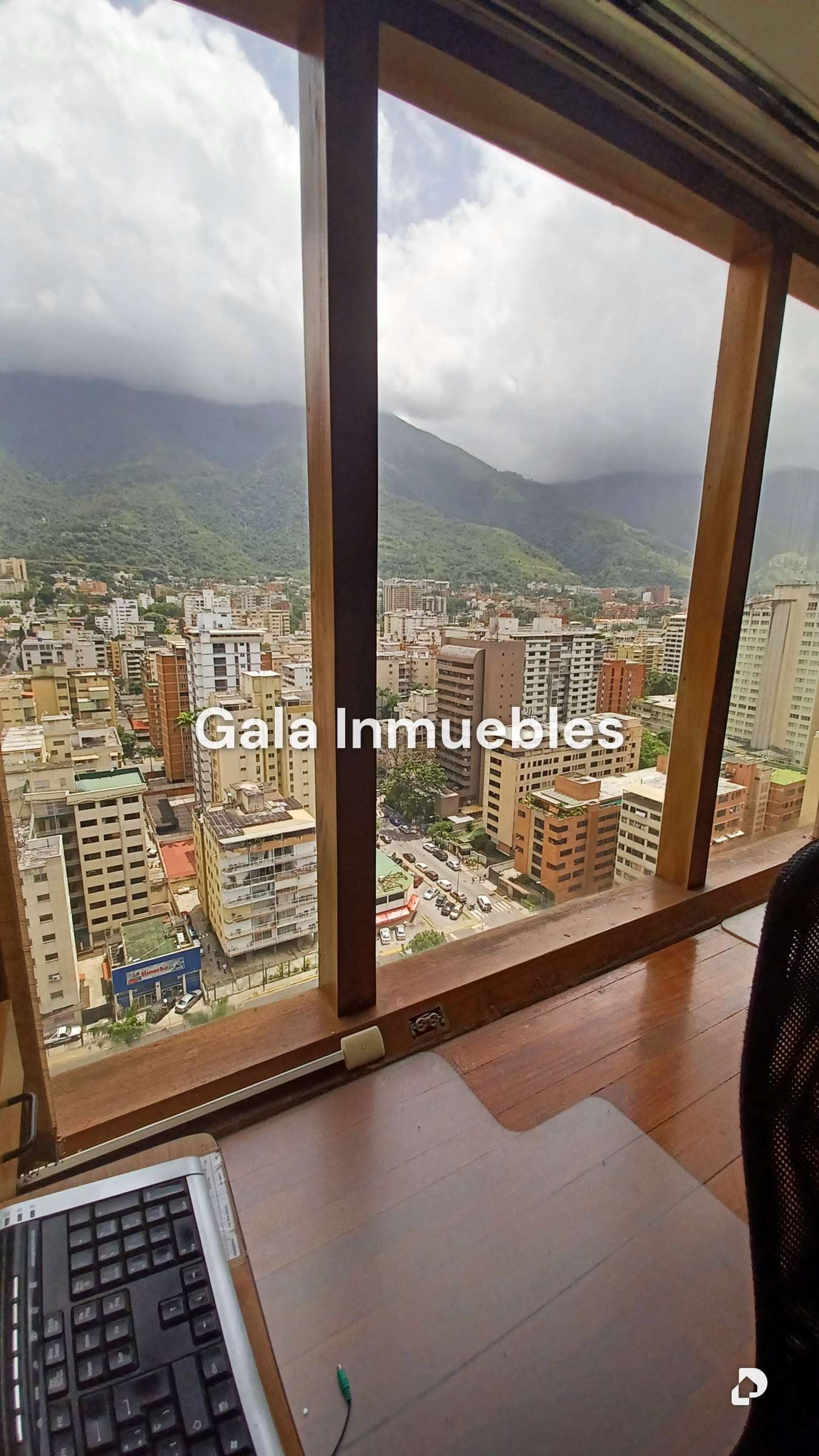 Office in Los Palos Grandes, Caracas – 10