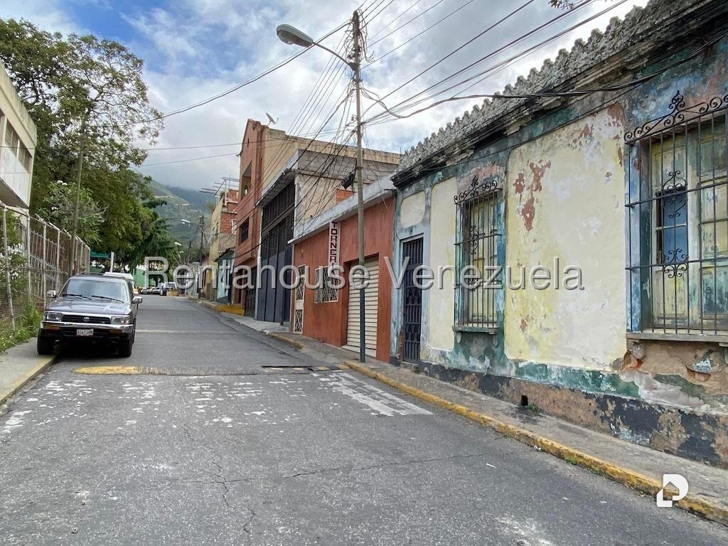 Edificio en La Candelaria, Caracas – 2