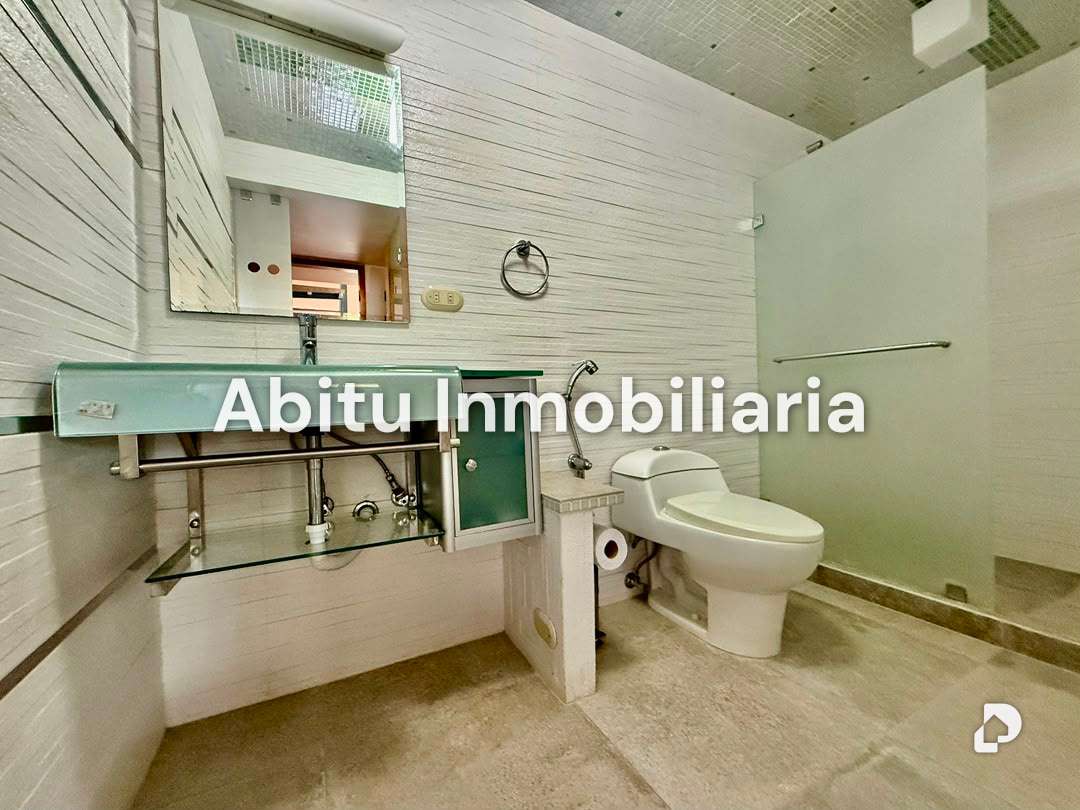 Casa en Cerro Verde, Caracas – 42