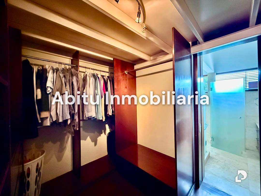 Casa en Cerro Verde, Caracas – 41
