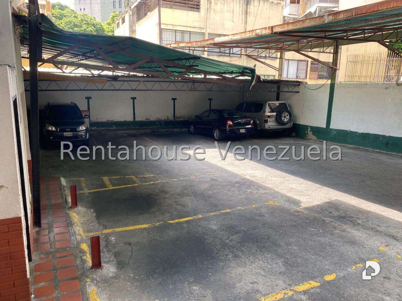 Edificio en La Florida, Caracas – 9