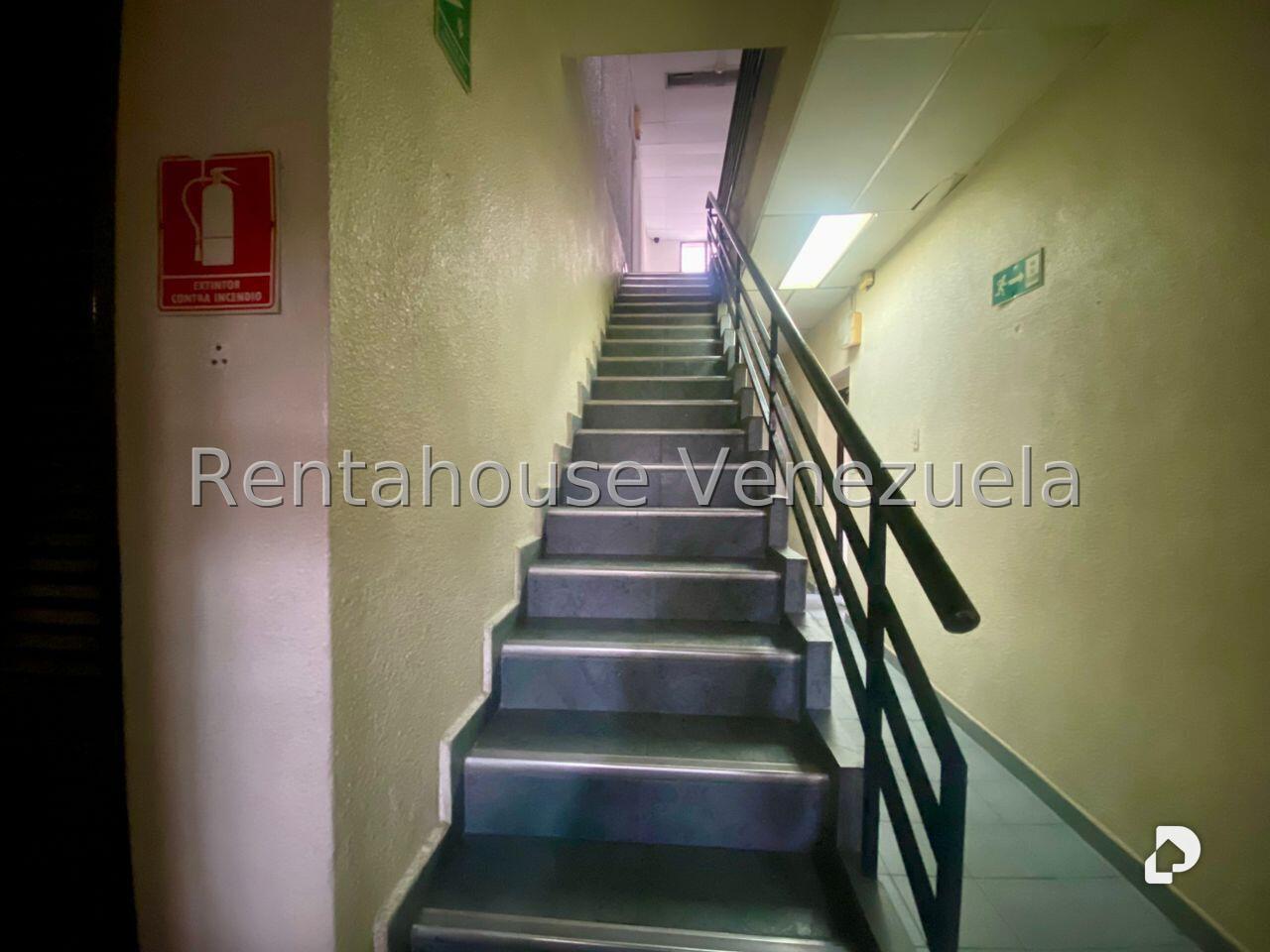 Edificio en La Florida, Caracas – 3