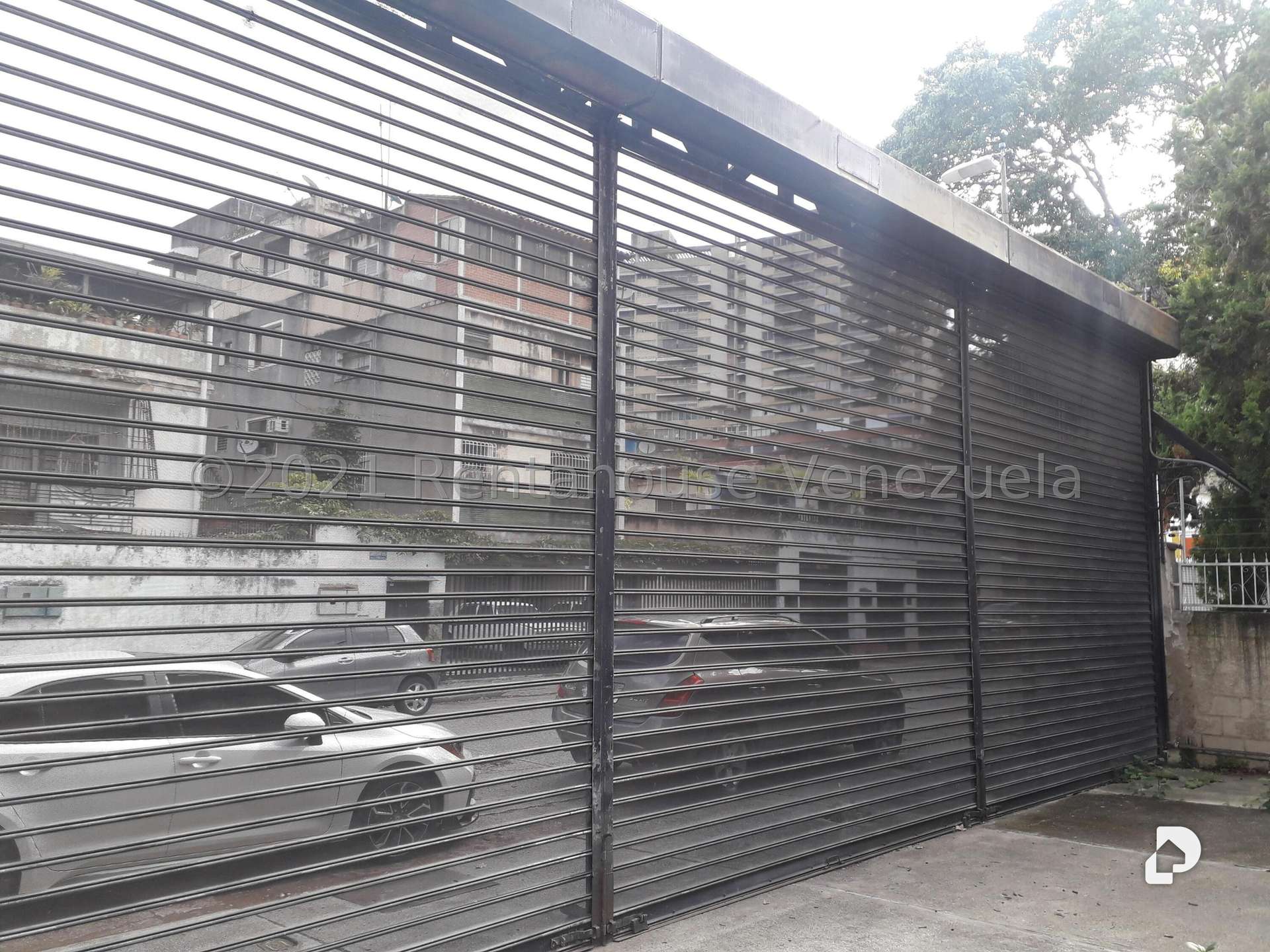 Local comercial en Los Chaguaramos, Caracas – 2