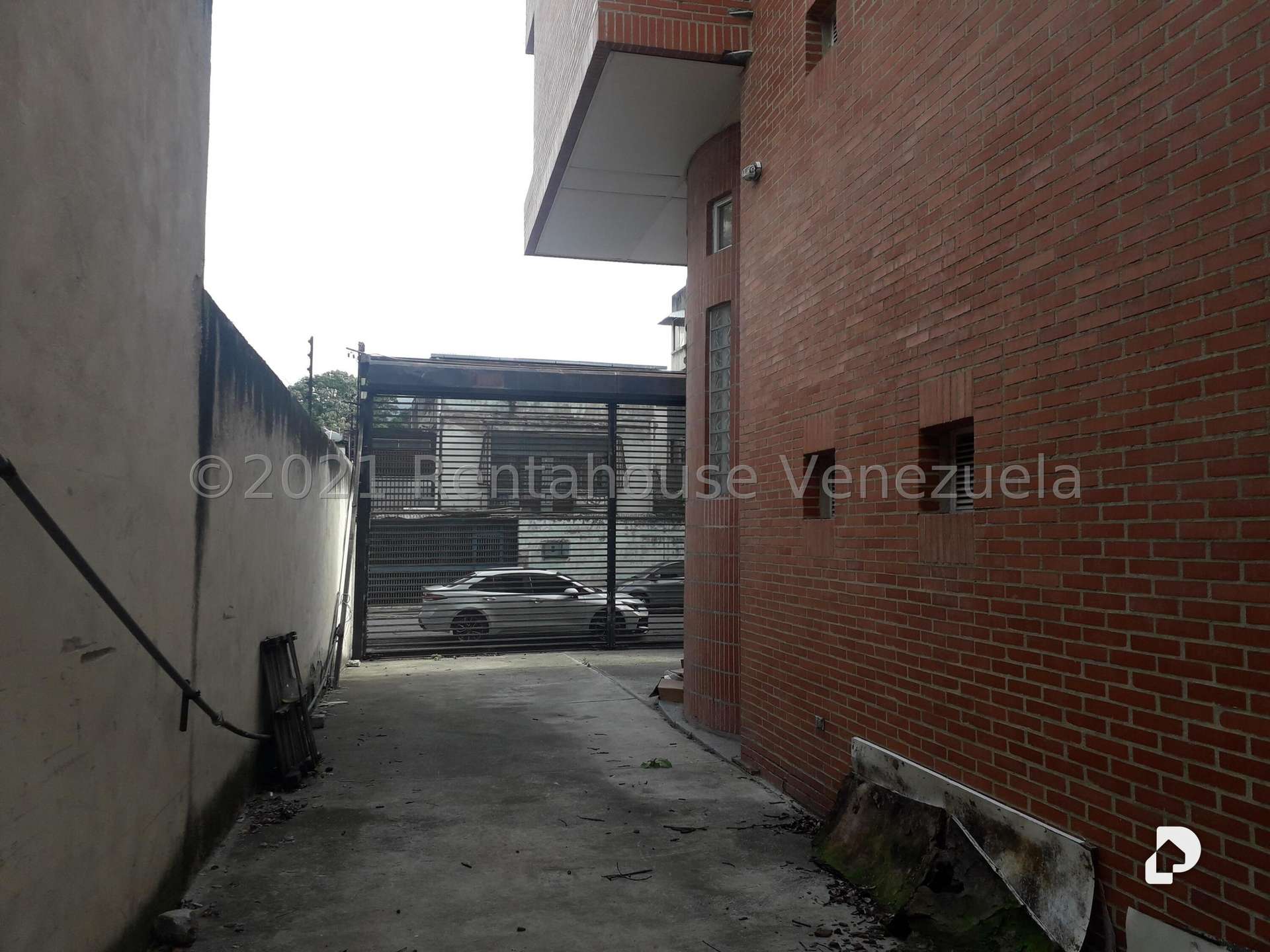 Local comercial en Los Chaguaramos, Caracas – 1