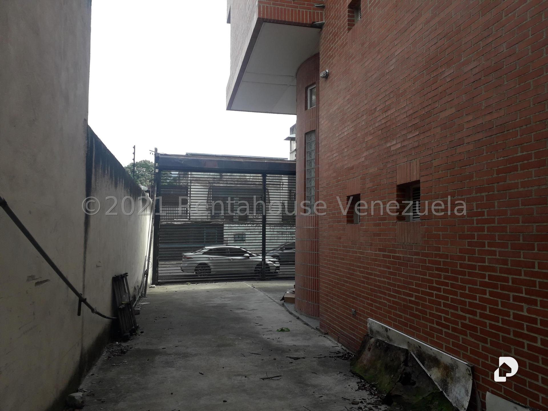 Local comercial en Los Chaguaramos, Caracas – 1