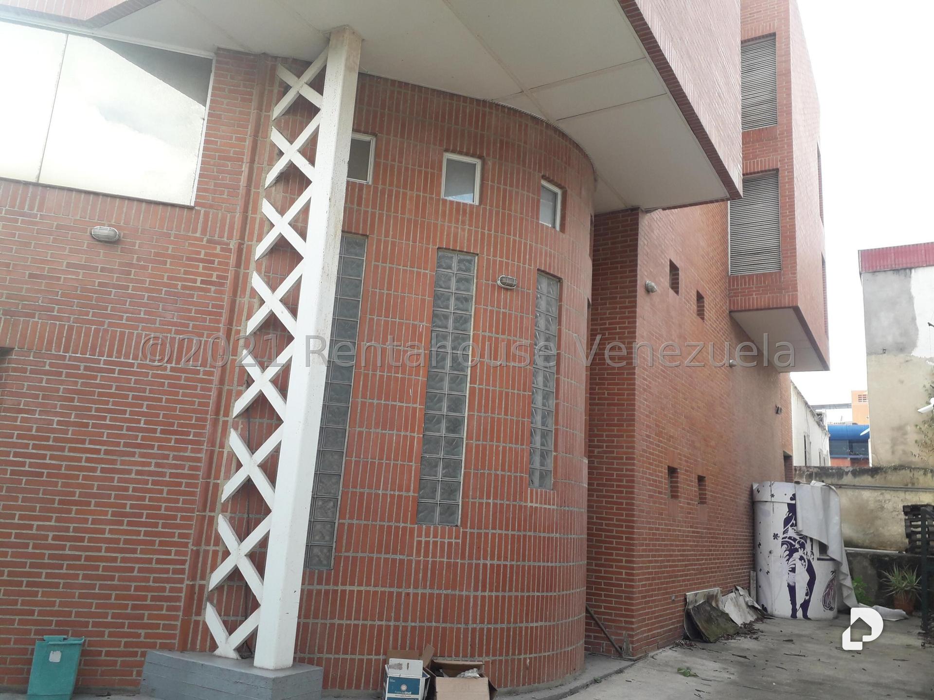 Local comercial en Los Chaguaramos, Caracas – 3