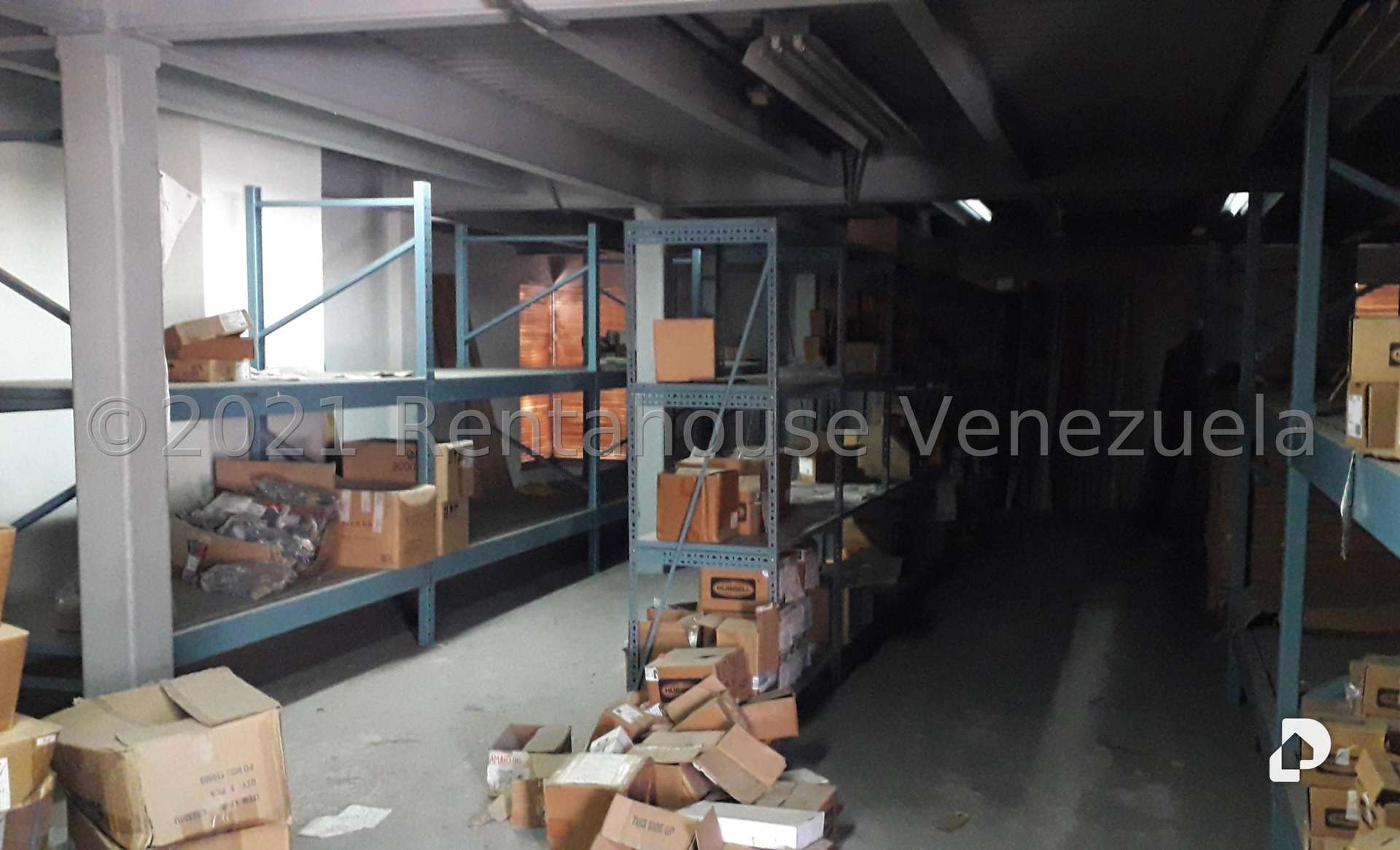 Local comercial en Los Chaguaramos, Caracas – 29