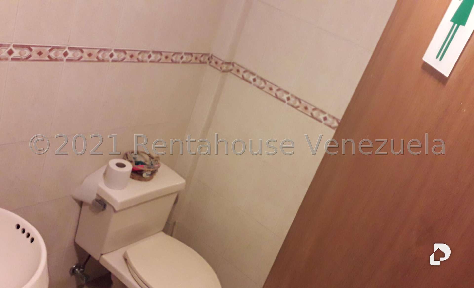 Local comercial en Los Chaguaramos, Caracas – 21