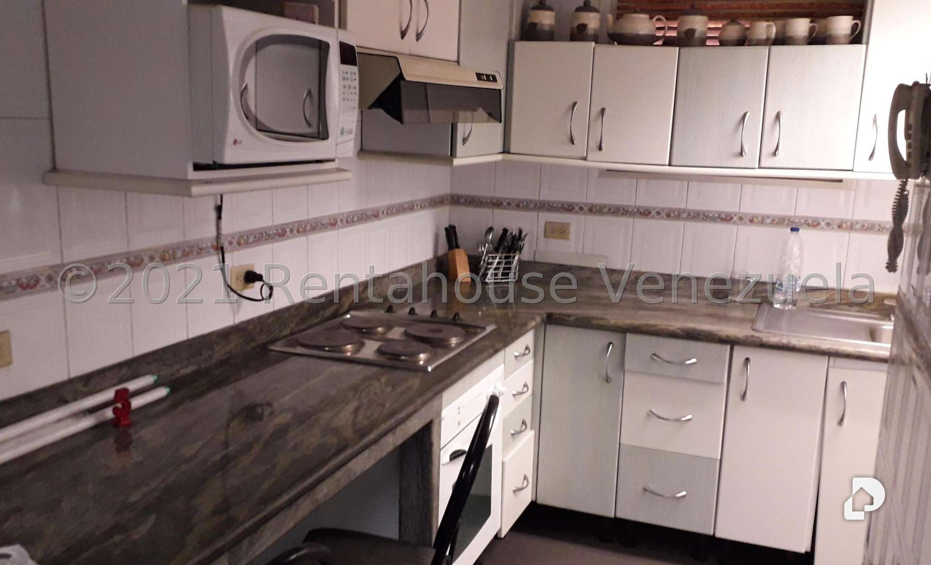 Local comercial en Los Chaguaramos, Caracas – 23