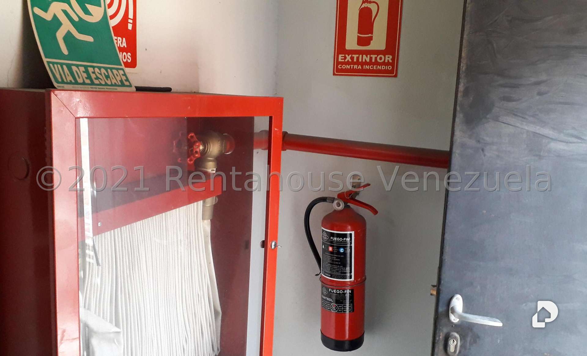 Local comercial en Los Chaguaramos, Caracas – 32