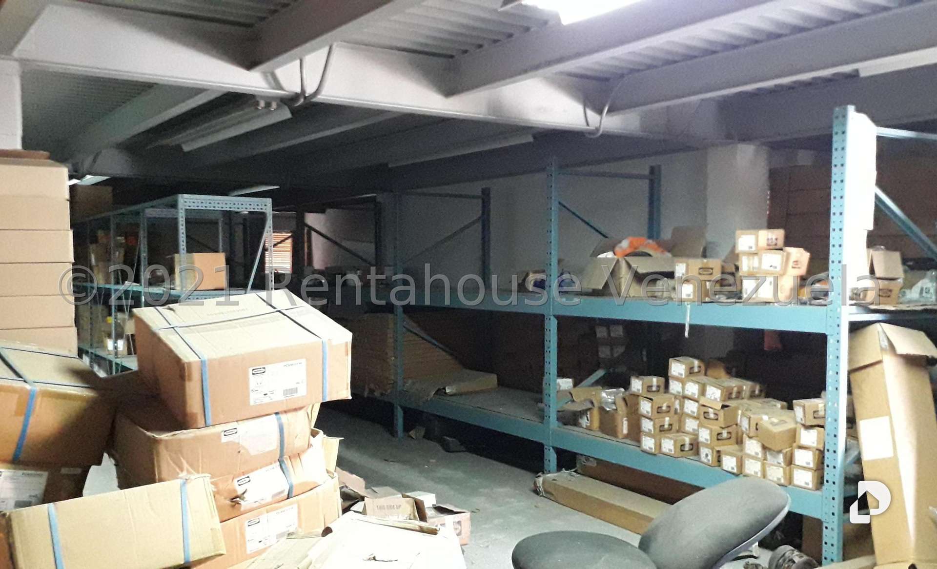 Local comercial en Los Chaguaramos, Caracas – 30