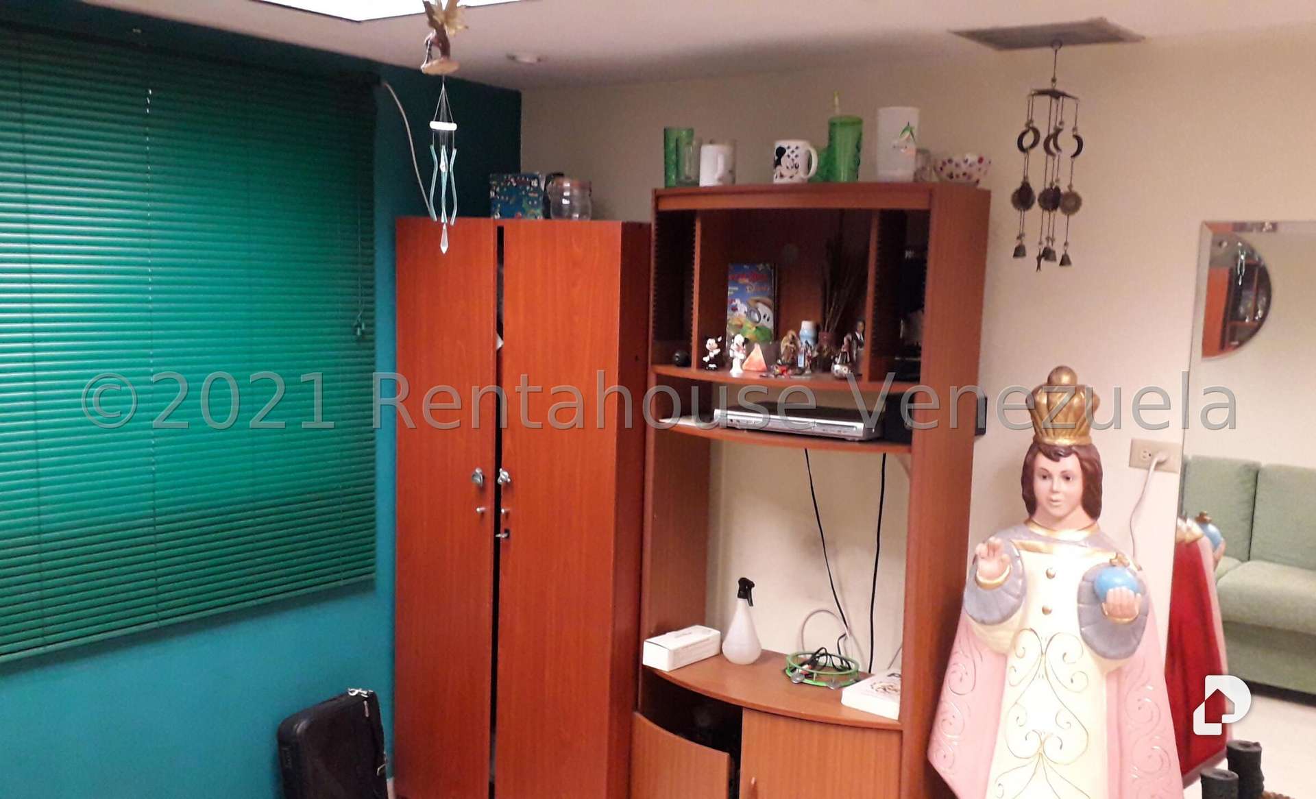 Local comercial en Los Chaguaramos, Caracas – 13