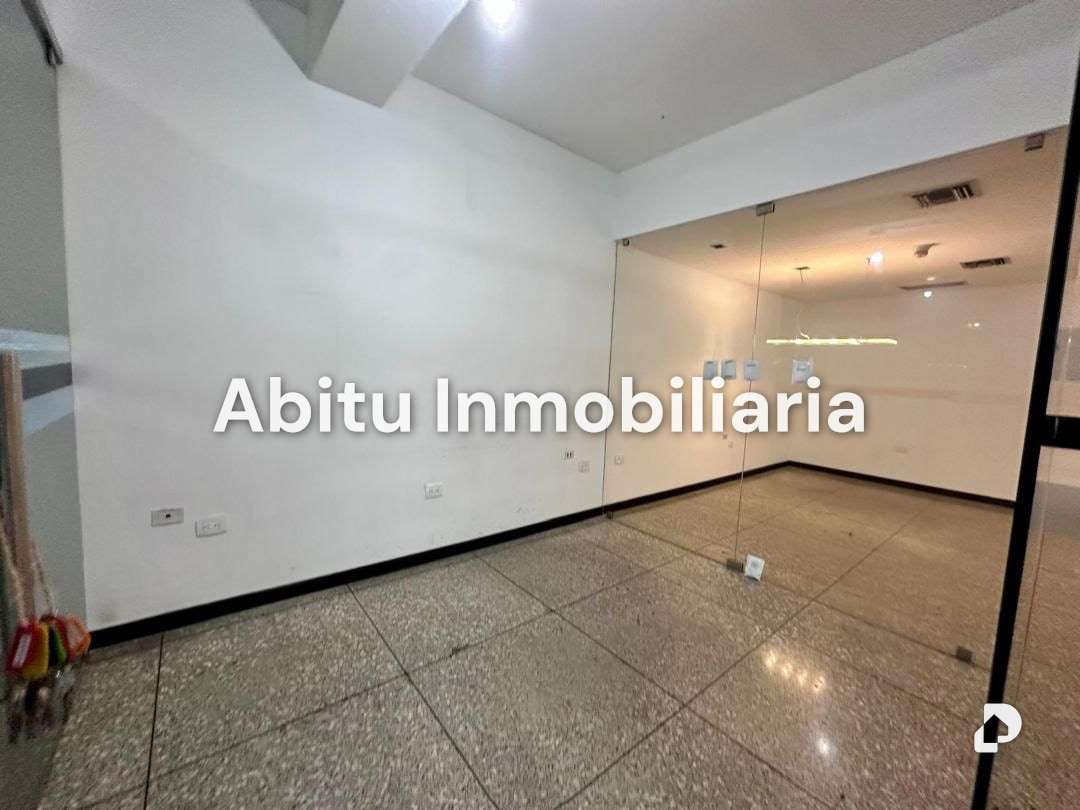 Oficina en La Trinidad, Caracas – 24