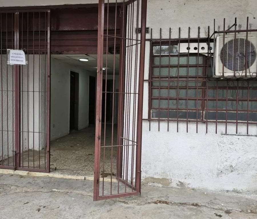 Local comercial en Valencia - 1