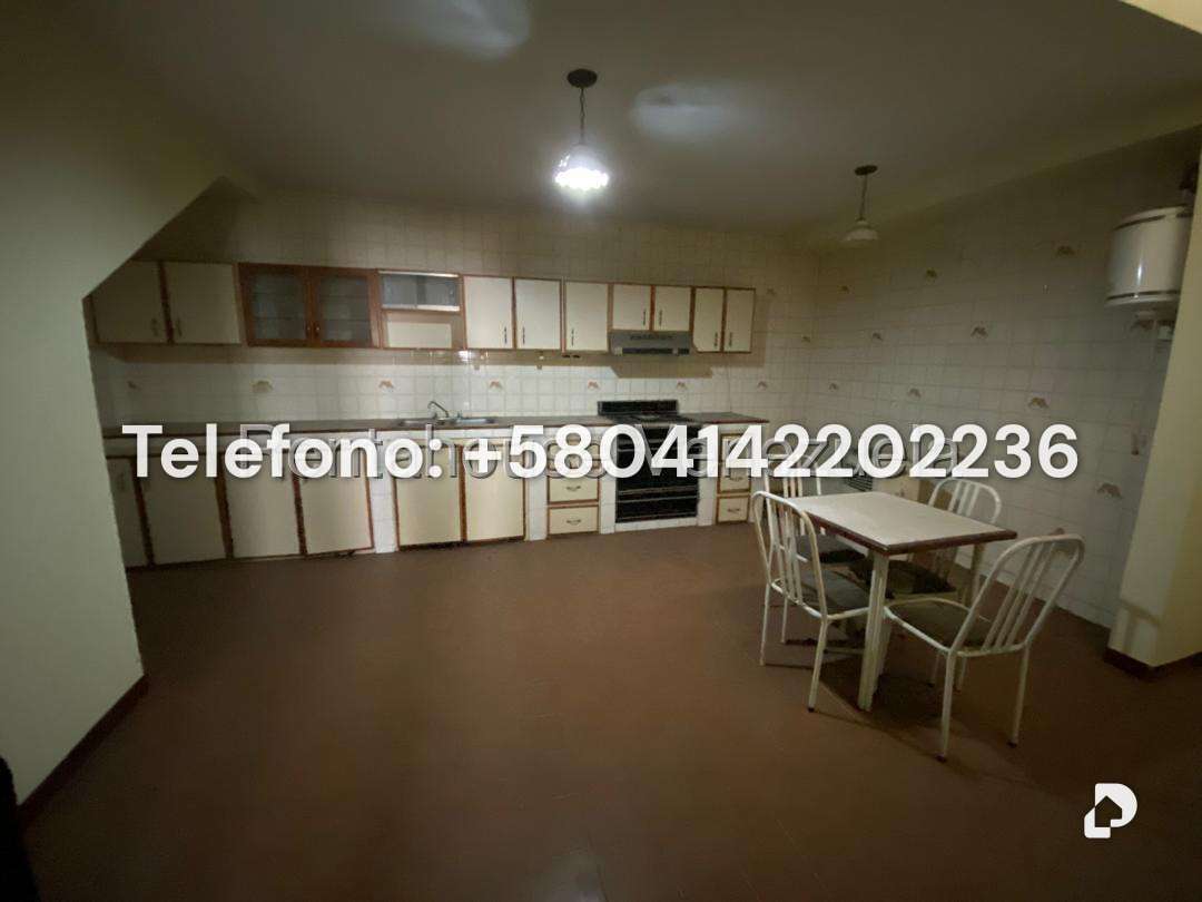 Casa en Catia, Caracas – 12