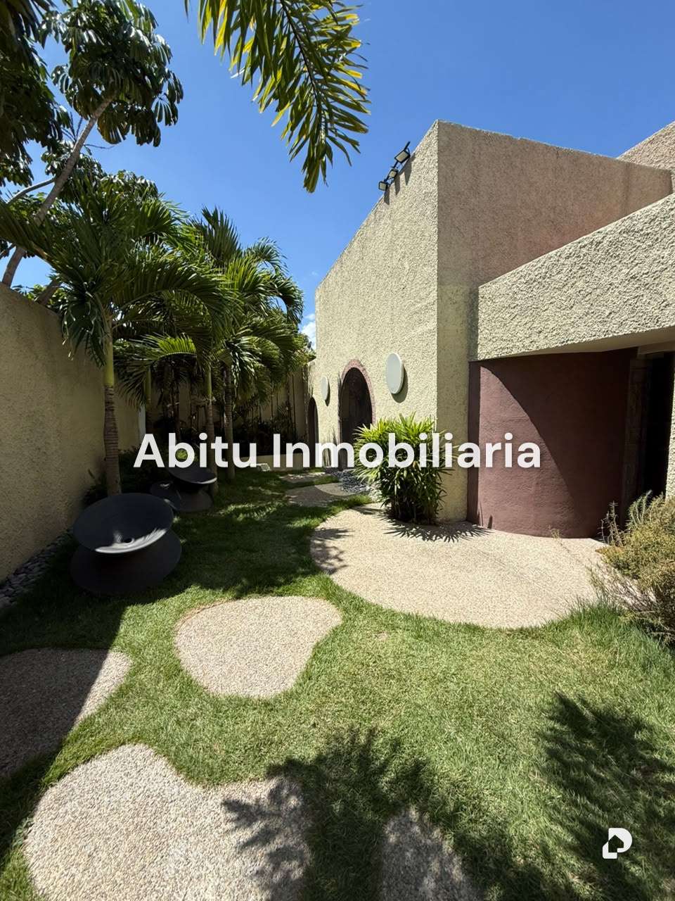 Casa en Altamira, Caracas – 1