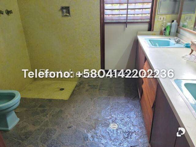Casa en Prados del Este, Caracas – 28