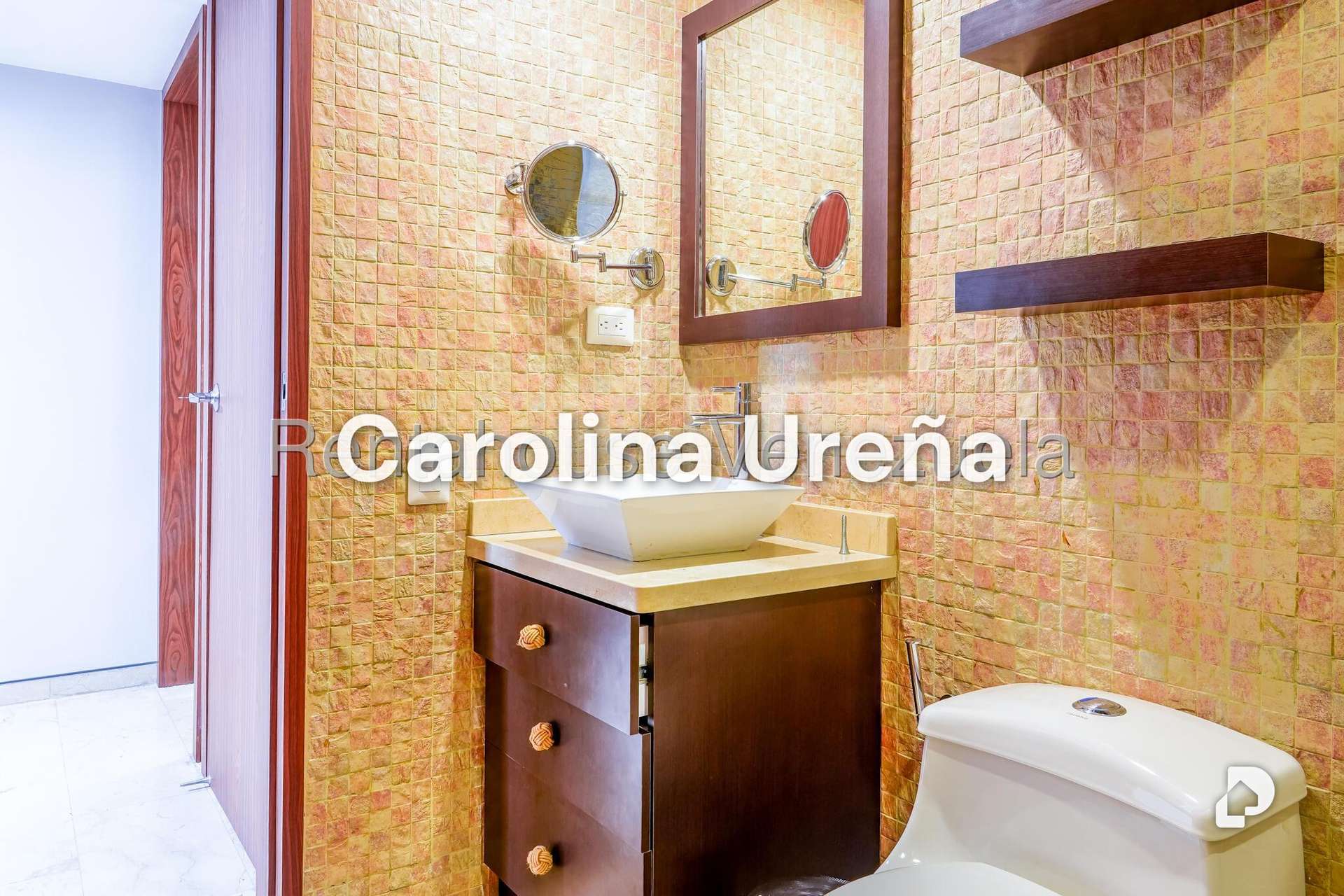 Apartamento en Las Mesetas de Santa Rosa de Lima, Caracas – 30