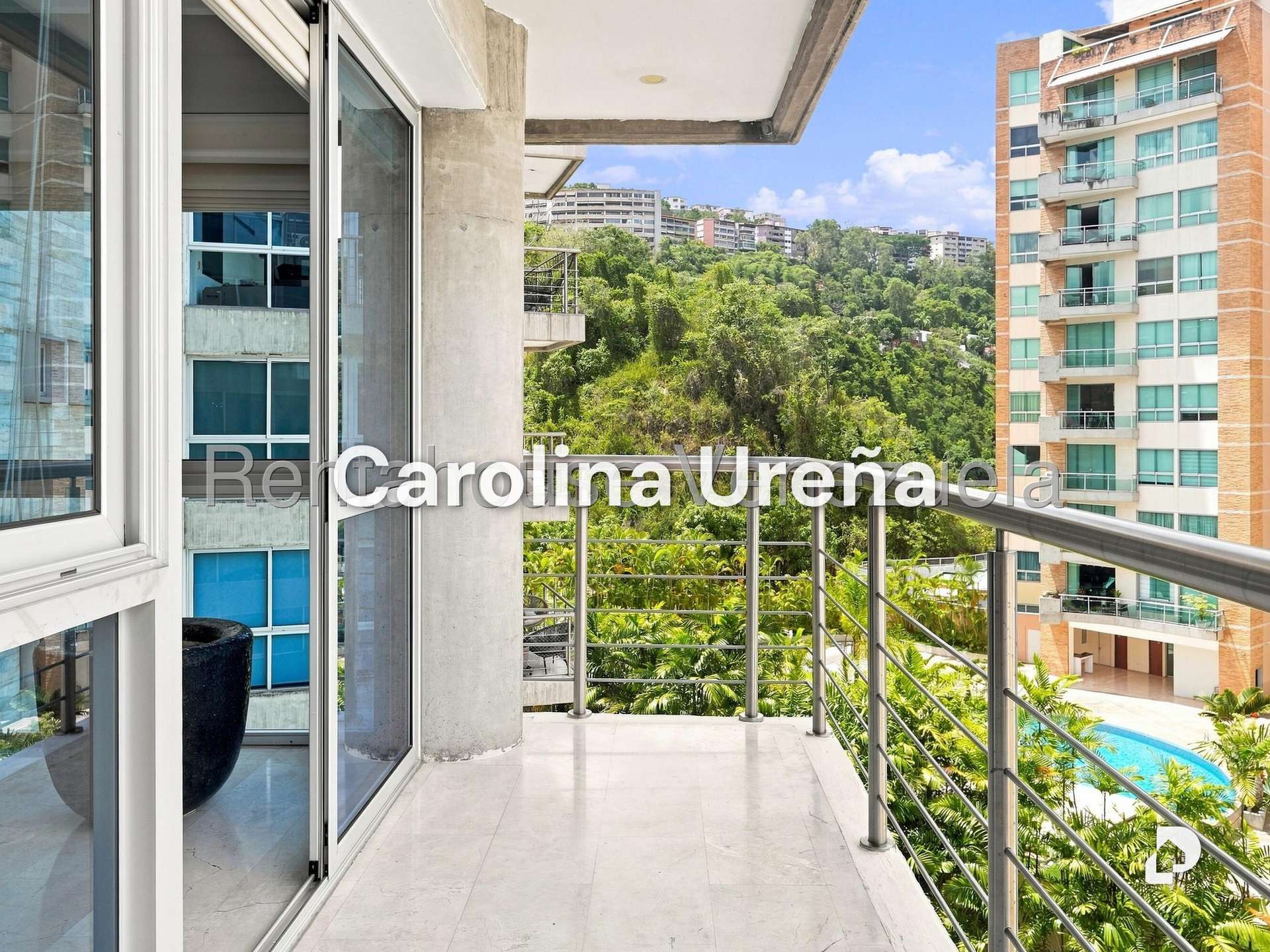Apartamento en Las Mesetas de Santa Rosa de Lima, Caracas – 11