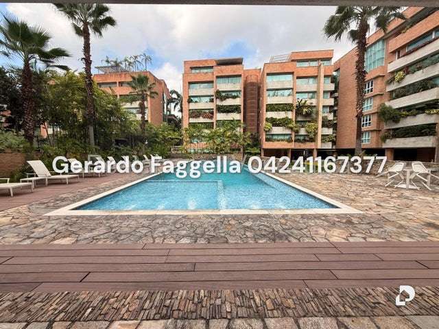 Penthouse en Campo Alegre, Caracas – 25