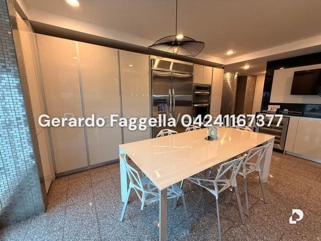 Penthouse en Campo Alegre, Caracas – 4
