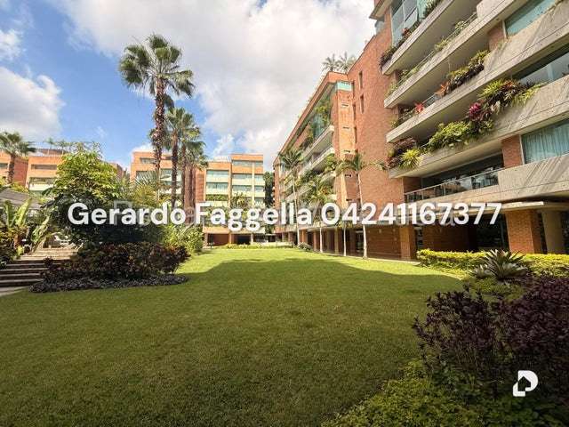 Penthouse en Campo Alegre, Caracas – 24