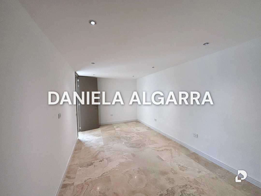 Casa en Prebo II, Valencia – 17