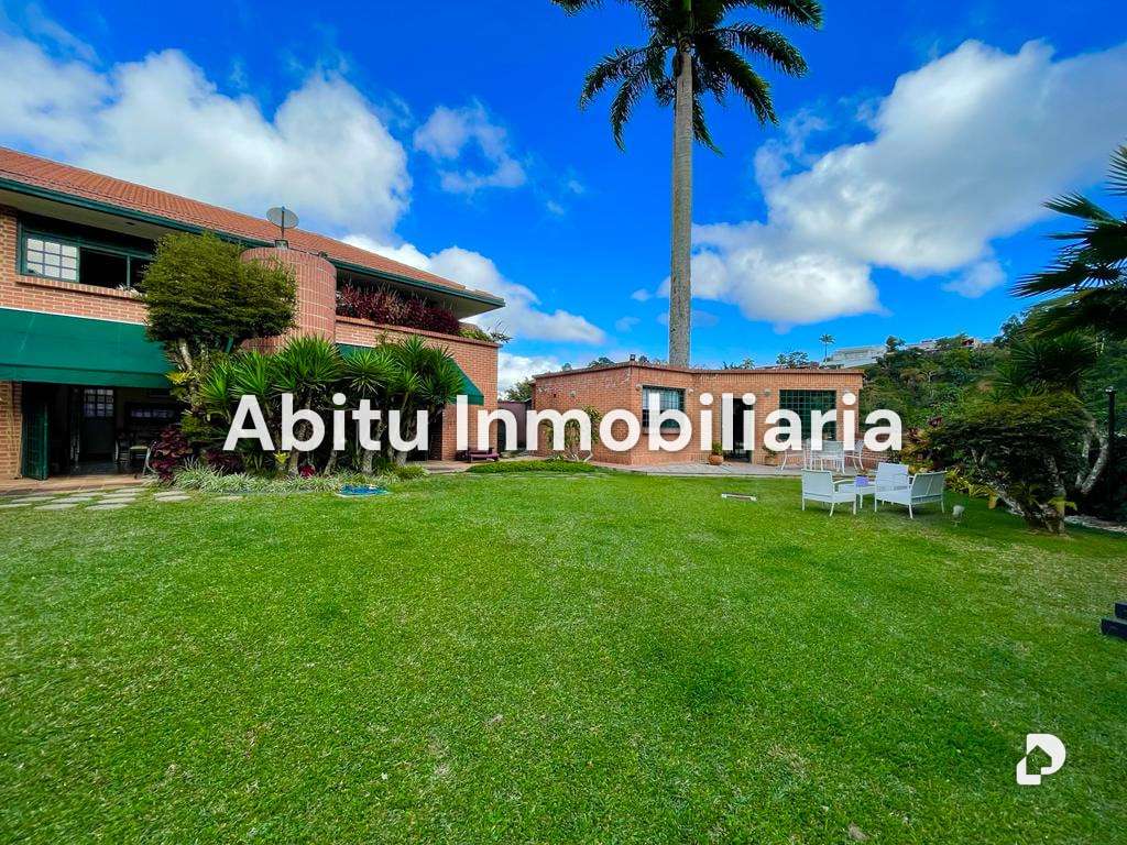 House in La Lagunita, Caracas – 2