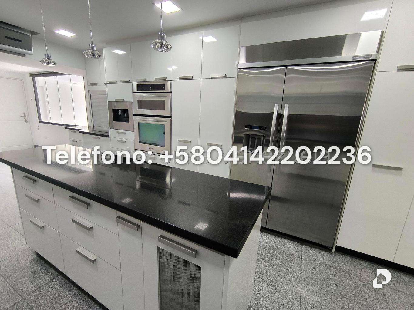 Apartamento en Lomas de La Lagunita, Caracas – 16