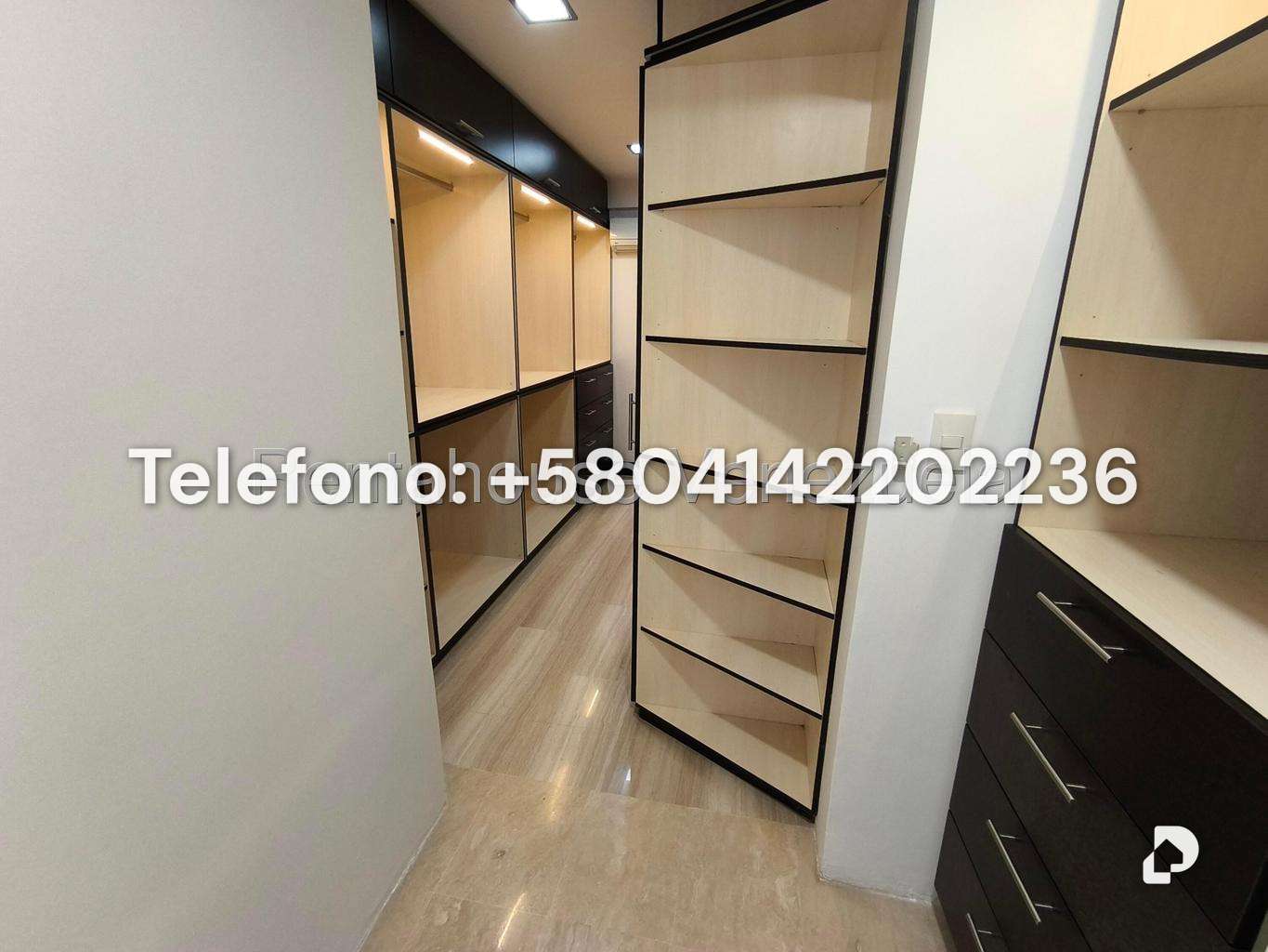 Apartamento en Lomas de La Lagunita, Caracas – 34