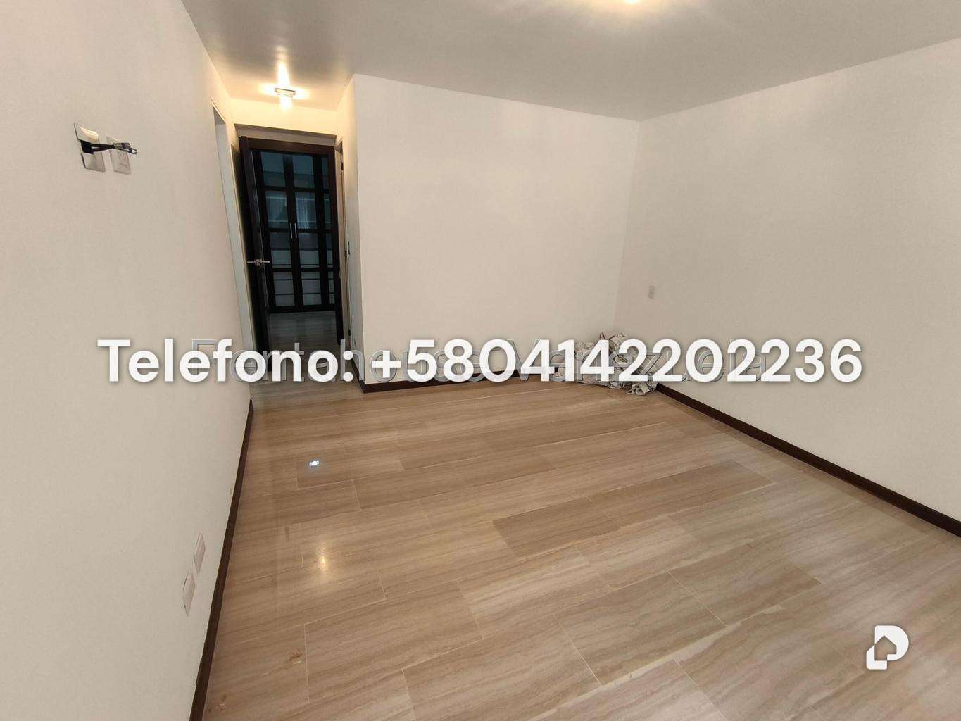 Apartamento en Lomas de La Lagunita, Caracas – 40