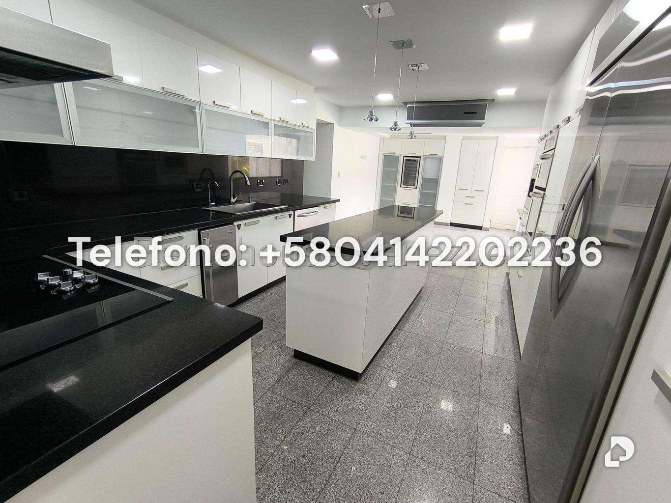 Apartamento en Lomas de La Lagunita, Caracas – 11