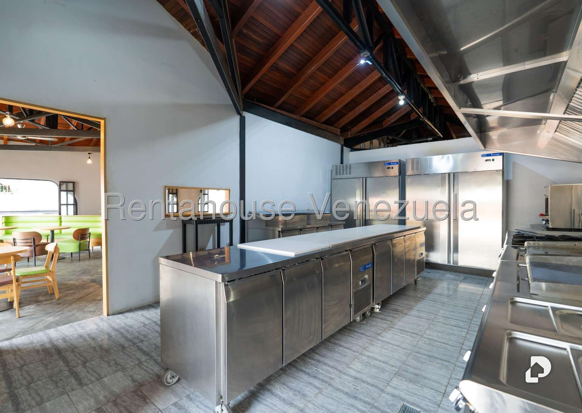 Local comercial en El Hatillo, Caracas – 16