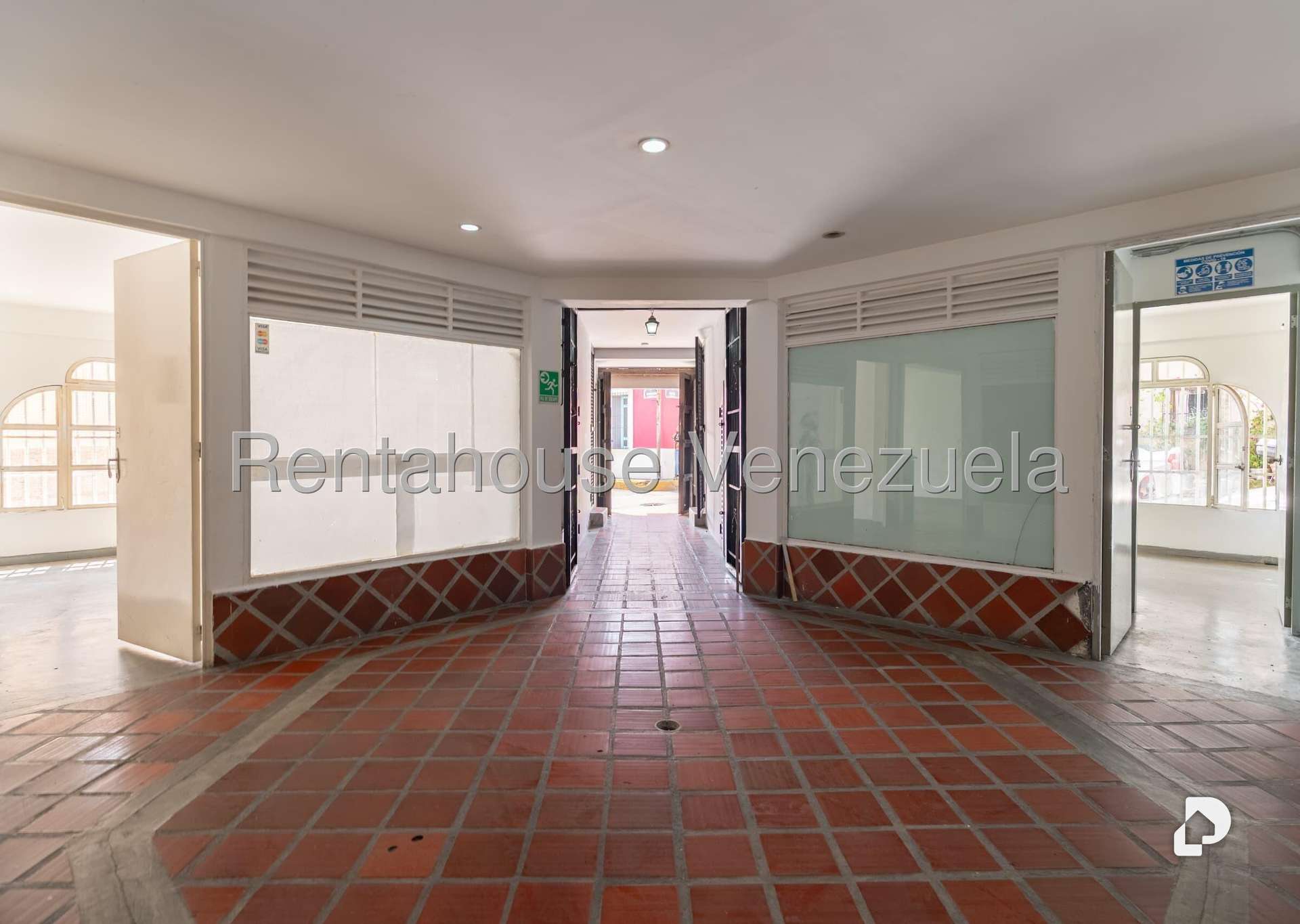 Local comercial en El Hatillo, Caracas – 29