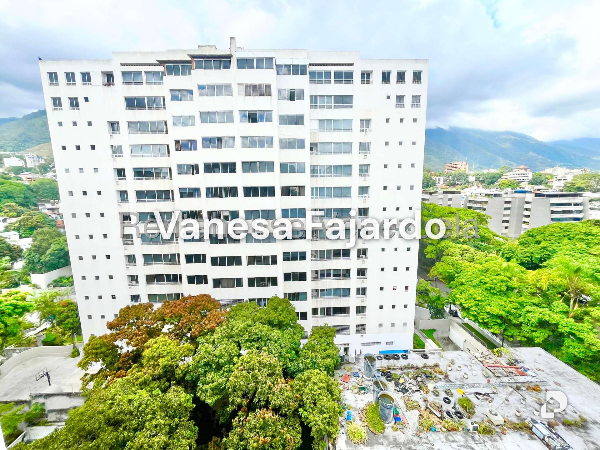 Apartamento en La Florida, Caracas – 30