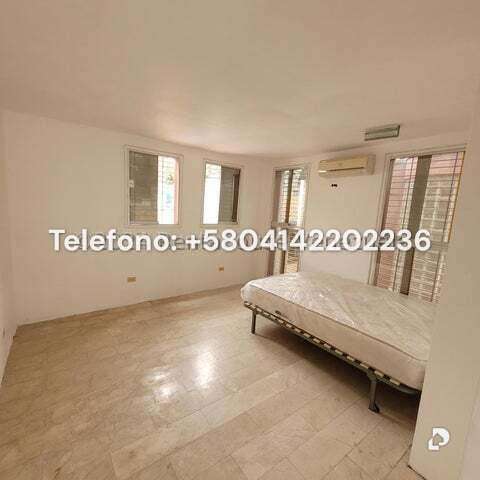 Casa en Cumbres de Curumo, Caracas – 26
