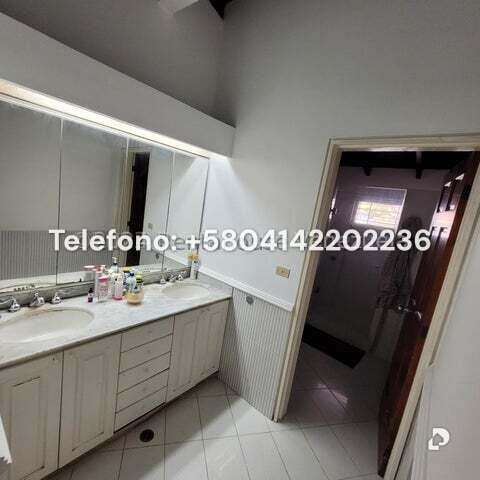 Casa en Cumbres de Curumo, Caracas – 19