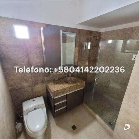 Casa en Cumbres de Curumo, Caracas – 17