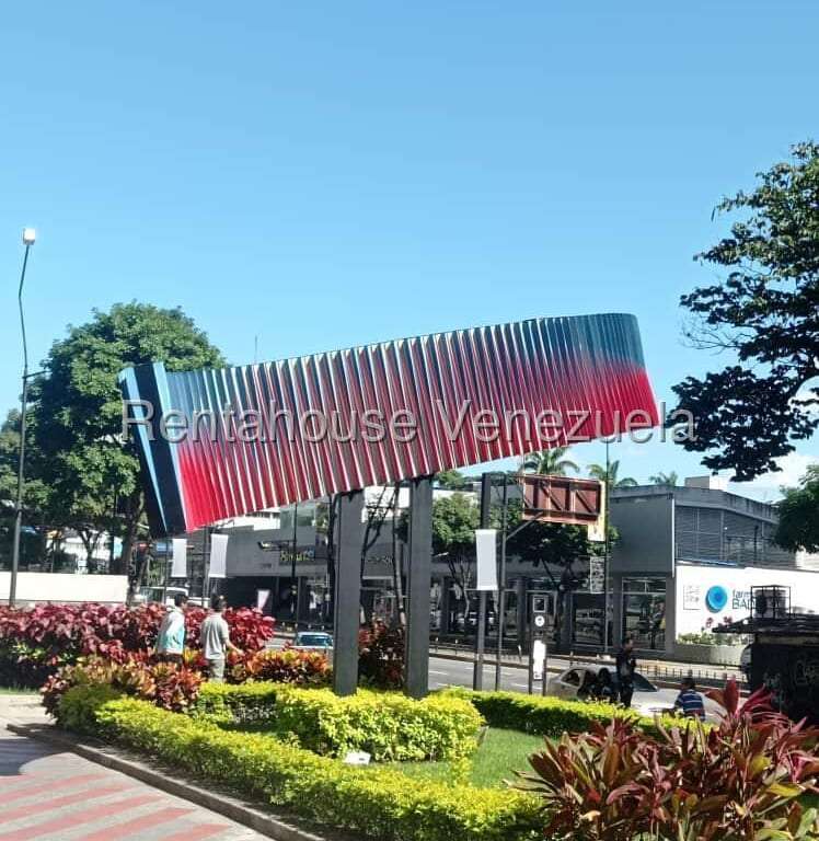 Local comercial en Los Palos Grandes, Caracas - 1