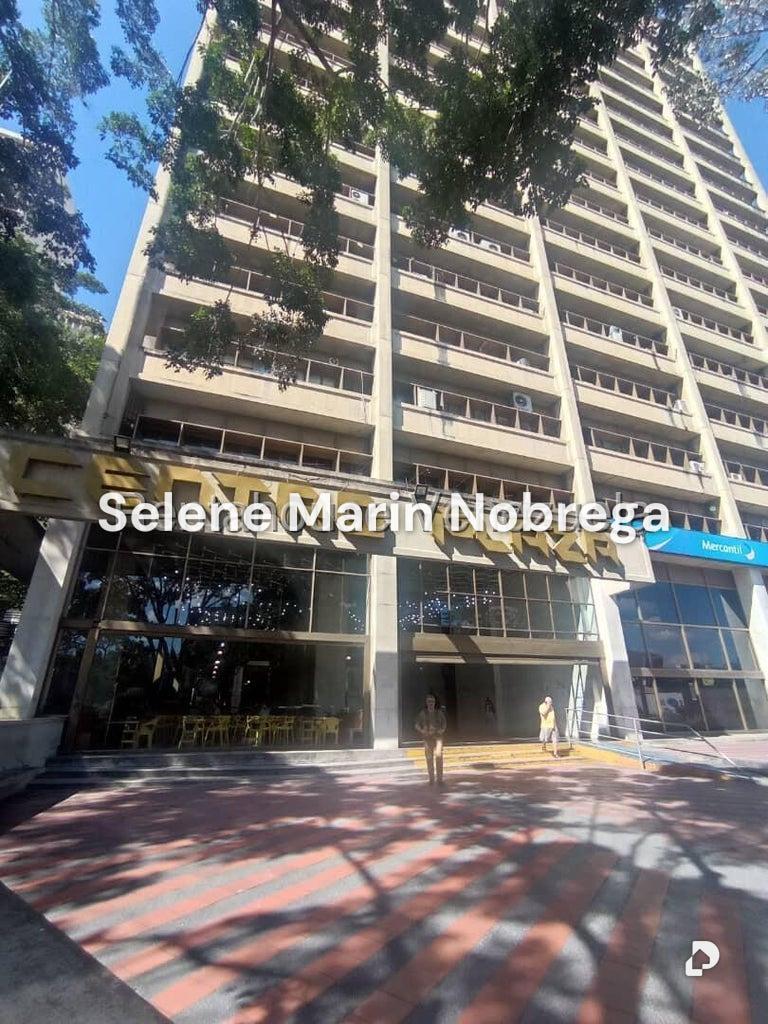 Local comercial en Los Palos Grandes, Caracas – 2