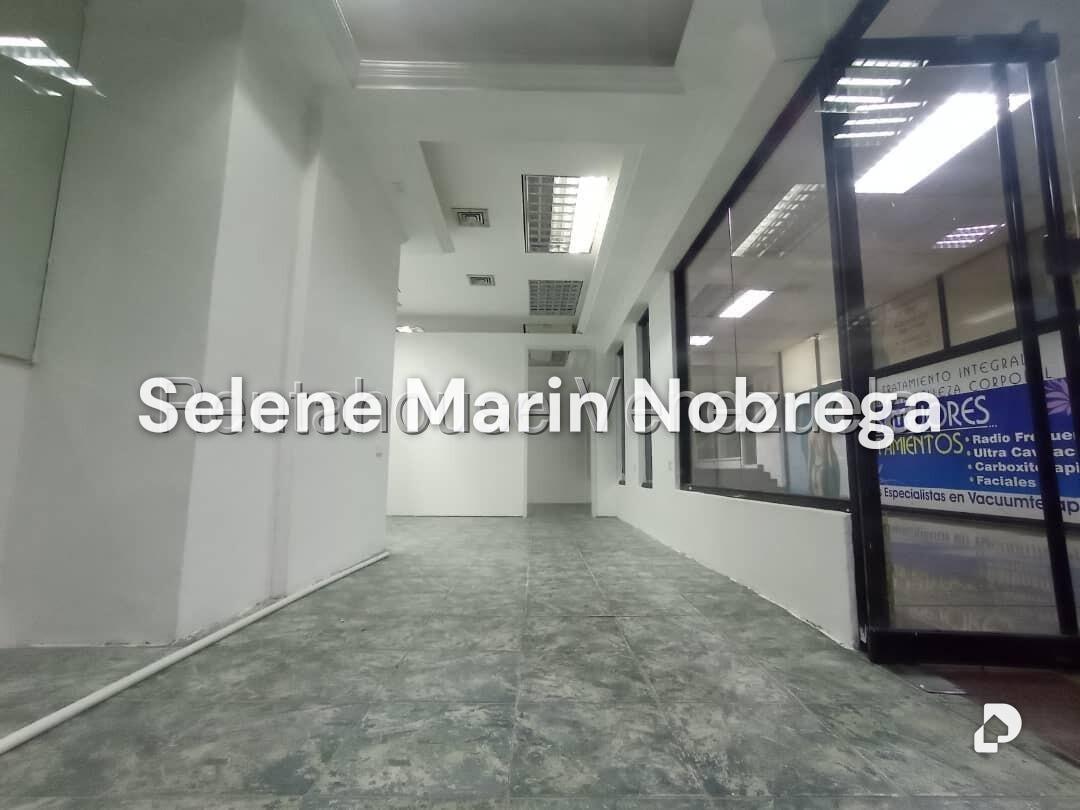 Local comercial en Los Palos Grandes, Caracas – 4