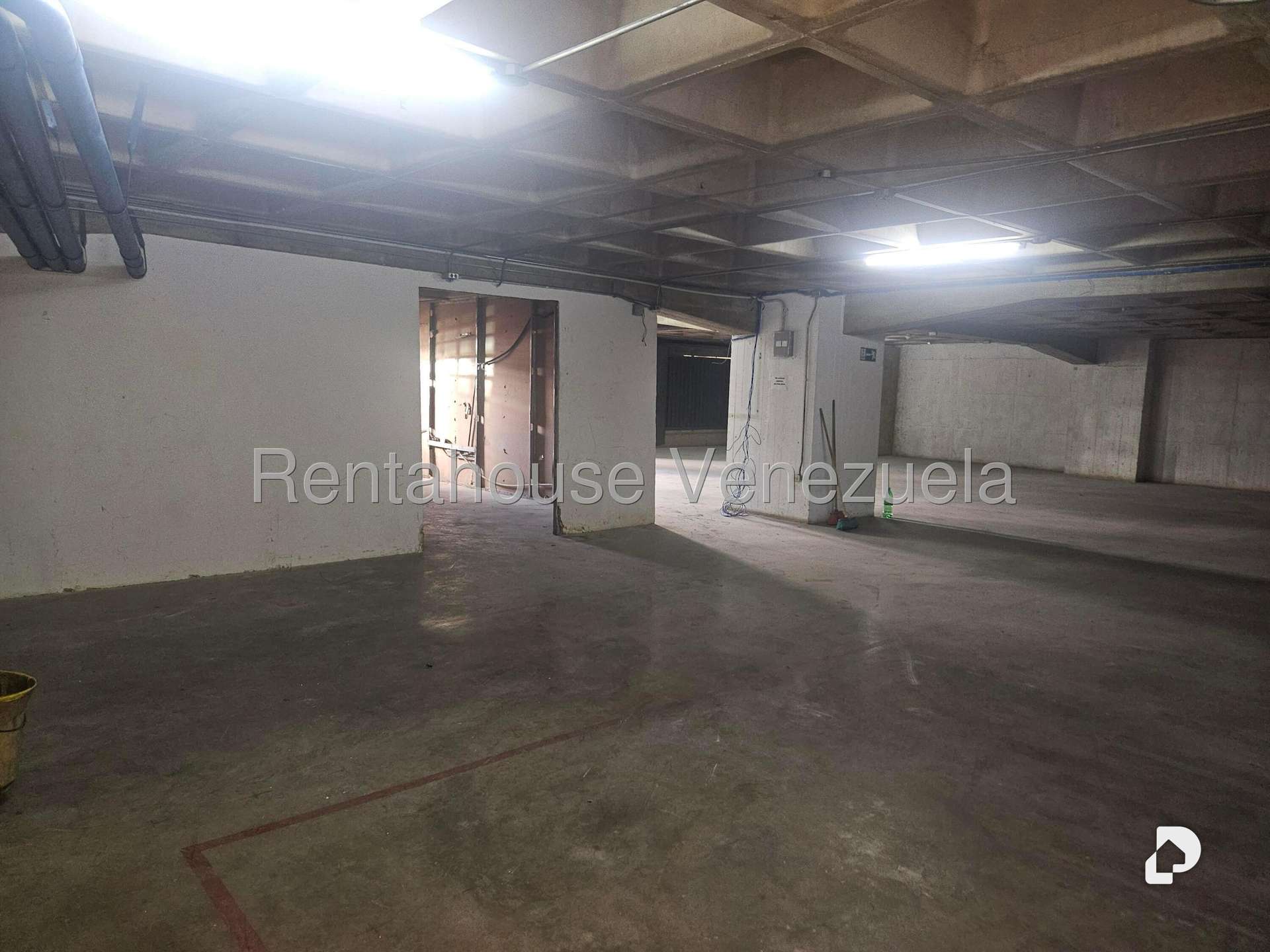 Local comercial en La Yaguara, Caracas – 19