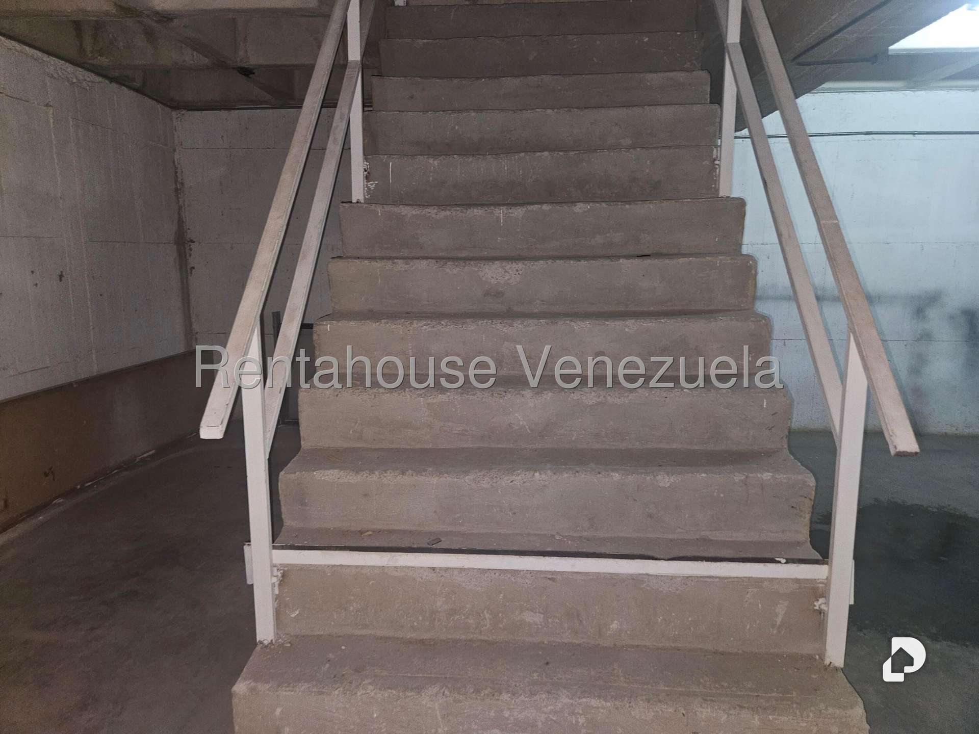 Local comercial en La Yaguara, Caracas – 22